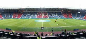Hampden was het grootste stadion ter wereld toen het werd geopend, met een capaciteit van meer dan 100.000. Faerosk Fodbold On Twitter Hampden Park Capacity 51 866 Faroe Islands Population 52 854 Expandhampden Scofro