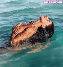 Livia Brito  liviabrito  liviabritopes Vuotaneet alastonkuvat OnlyFans-kuva  230 - Nudogram v2.1