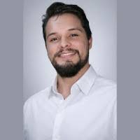 20+ perfiles de «Aaron Chavarria»