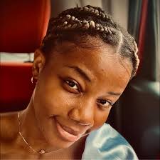 Lottie Ruth's Instagram, Twitter & Facebook