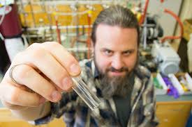 How to recycle gold from electronics e waste. Sustainable Technique Recovers Gold From E Waste Cheaply