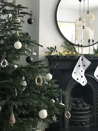 Auf weihnachtsdekorationat von its all about christmas findet ihr verschiedene artikel jetzt den garten mit xxl weihnachtskugeln aufblasbaren weihnachtsmännern weihnachtsbeleuchtung figuren weihnachtsfest machen. Diese Weihnachtsdeko Trends Wollen Wir 2020 Wiedersehen