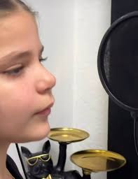 🎶 La Diosa de Cuba y su hija Rachel vuelven al estudio 🎤✨ La talentosa  Diosa de Cuba está trabajando en un nuevo proyecto musical, esta vez junto  a su hija Rachel.