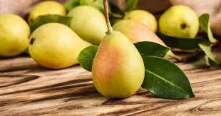 Saviez Vous Que La Poire Venait De Chine Ce Joli Fruit Juteux Et A Pepins Y Etait En Effet Deja Cultive Plus De 4 Poire Fruits Et Legumes De Saison Le Poire