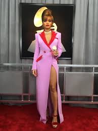 Rihanna sure knows how to make things work. Facki On Twitter Andra Day Dressed Up As Rihanna Winehouse Grammys