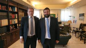 «μετάβαση σε δημόσια υπηρεσία ή. Symfwnh8hke O Odikos Xarths Gia Th Xrhsh Toy Kleistoy Twn Anw Liosiwn Apo Thn Aek Left Gr