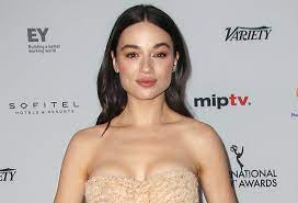 Acest site nu stocheaza niciun fisier pe serverul sau ! Swamp Thing Crystal Reed To Star As Abby Arcane In Dc Universe Series Deadline