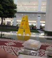 This modern futuristic mosque was named after raja haji fisabilillah ibni daeng chelak, a bugis warrior from penyengat island, indonesia. Raja Haji Fisabilillah Mosque Cyberjaya 2021 All You Need To Know Before You Go With Photos Cyberjaya Malaysia Tripadvisor