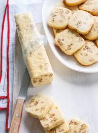 Biscuits Congelo Aux Pacanes Ricardo Recipe Ricardo Recipe Cookie Recipes Delicious Desserts