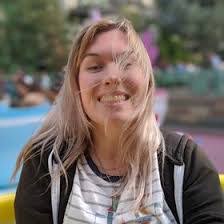 Amanda Cullen's Instagram, Twitter & Facebook