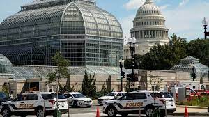 Man in custody after bomb threat on capitol hill the capitol police said that the man, who had parked his truck in front of the library of congress, surrendered peacefully after hours. Adtqp4ep0cmakm
