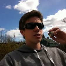 Riley Hahn (@RileyTheHahn)