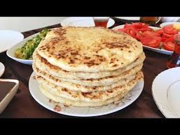 Yumusacik Puf Puf Cok Lezzetli Bazlama Nasil Yapilir Tum Puf Noktalari Ile Patatesli Bazlama Youtube Yemek Tarifleri Yemek Gida