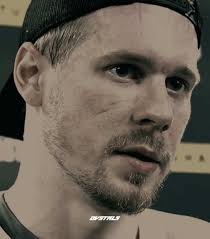 Filip Chlapik: A Glimpse into Hockey Challenges