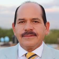 Dr. Efraín Flores Tafolla