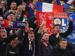 Olympique lyonnais is een franse voetbalclub uit lyon, opgericht in 1899 en uitkomend in de ligue 1. Champions League News Lyon Depay Verteidigt Mitspieler Gegen Ultras