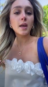 ava.whalen (@ava.whalen.aw)