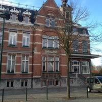 Geldigheidsdatum verlengd tot eind dit jaar. Administratief Centrum Evergem Town Hall In Evergem