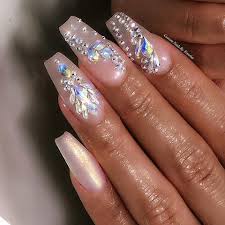 Saweetie rocked a multitude of gemstone rings at the 2021 billboard music awards. High Maintenance Glam Saweetie Beads Factory Naillabousa Daily Charme Wakeupandmakeup Glam Slayed Bossy Cus Nails Nail Art Icy Girl