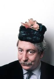 "Tanto di cappello". La collezione di cappelli di Alfonso F. Grassi:  militaria, della tradizione ed etnici