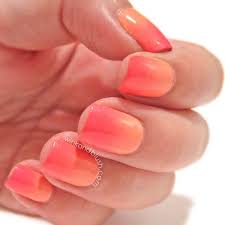 It's the happy look for the lady who is all about keeping things fun in the gloomiest season of the year. 40 Easy Ombre Nail Art Ideas For Girls