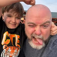 Tommy DeVito is in the building. 🤌🤌🤌