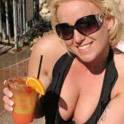 Kara Knutson's Instagram, Twitter & Facebook