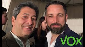 Una periodista afín a Vox presiona a la editora del Telenotícies del canal  À Punt