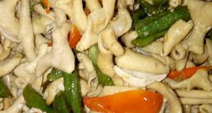 Sajikan dengan daun bawang, bawang goreng, sambal rawit dan jeruk nipis. Resep Sambal Goreng Usus Kacang Panjang Pedas 3 Piring Sehari