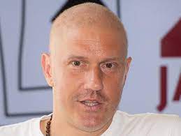 Ivan klasnić is a croatian former professional footballer who played as a striker. Lasse Mich Nicht Runterziehen Ivan Klasnic Darum Habe Ich Keine Haare Mehr Mopo