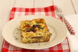 Come fare le lasagne funghi e salsiccia. Lasagne Ai Funghi Con Salsiccia E Formaggio Pane E Gianduia