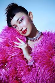 Châu Bùi đánh dấu tuổi 25 bằng loạt ảnh mới đầy cá tính