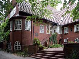 Mit unseren tagungsräumen bieten wir ihnen eine plattform für konzentriertes und zielorientiertes arbeiten ohne ablenkung von außen. Www Erinnerungskultur Ekbo De Ev Kirchengemeinde Dahlem Martin Niemoller Haus