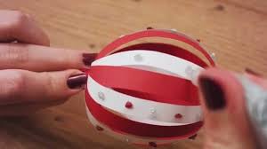 Carte de noel a fabriquer en maternelle. Bricolage La Boule De Noel Youtube