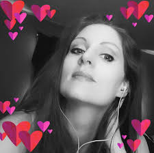 Gabrielle Warren's Instagram, Twitter & Facebook