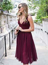 Robe Decollete Plongeant Boucles D Oreilles Pendantes Tenue Invitee Mariage Robe Pliss Tenue Mariage Invite Automne Robe Invite Mariage Automne Tenue Mariage