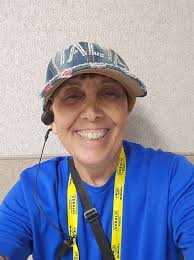 The hat is too much, don't you think mum 😏