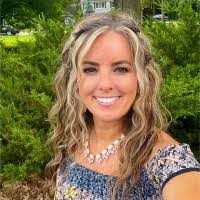 Lana Willard's Instagram, Twitter & Facebook