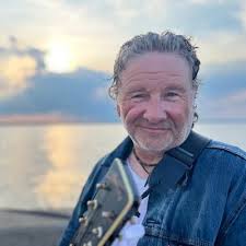 Teddy Rowe (@TheodoreRowe2)