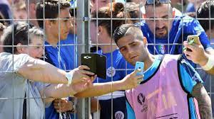 Größen von kleidung und schuhen. Em Vorfreude Bei Italien Insigne Grosse Lust Fussball