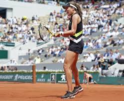 Victory over czech player marketa vondrousova in the french open. How Johanna Konta Has Passed Time In Paris Ahead Of Marketa Vondrousova French Open Clash Tennis Sport Express Co Uk