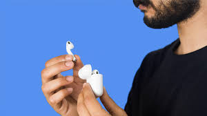 How To Clean Your Airpods And Other Wireless Earbuds Safely Asurion