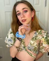 Lily Snow (@l.j.snow) • Instagram photos and videos