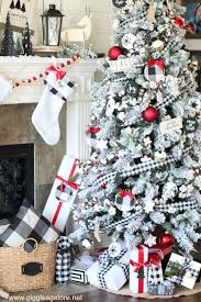 Black And White Buffalo Plaid Christmas Decor Black And White Buffalo Plaid Farmhouse Christmas Tree Christmas Tree Inspiration Christmas Tree Themes Plaid Christmas Decor