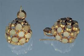 Earrings Gold And Quartz Found At Pompeii Ancient Jewels Ancient Jewelry Ancient Roman Jewelry