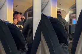 Crazy video shows outraged flier yanking open airplane door after long delay: ‘I want off’