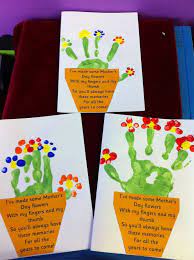Woah.i spent the whole morning doing this early mother's day card! Toddler Diy 5 Ideas For Mother S Day Card