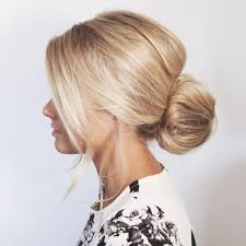 We all know how hot the summer can get, so today we're here to share to you 25 easy summer hairstyles to beat the it only has two quick steps, and voila a perfect hairstyle for you to rock. 50 Jolly Christmas Hairstyles Fit For All Parties Hair Motive Hair Motive