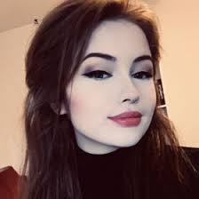 Robyn Lowe (robynbird123)