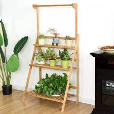 Membuatbungadarikayu #rakpotbunga #rakbunga coba membuat rak bunga dari kayu dan bambu untuk melengkapi taman. Tak Hanya Rapi 5 Desain Rak Bunga Ini Juga Buat Hunian Makin Cantik